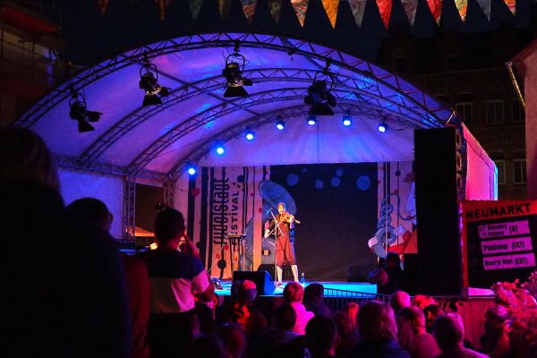 Neumarkt: Maarja Nuut . Rudolstadt-Festival 2018 (Foto: Manuela Hahnebach)