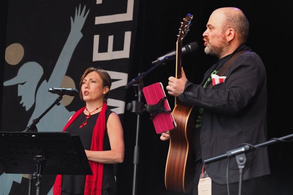 Bella Ciao: Gabriella Aiello & Maurizio Geri . Rudolstadt-Festival 2018 (Foto: Manuela Hahnebach)