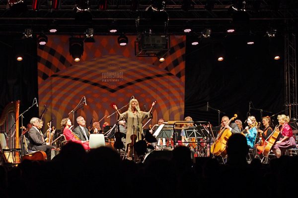 Lena Willemark (Schweden) & Thüringer Symphoniker . Rudolstadt Festival . 2016 (Foto: Manuela Hahnebach)