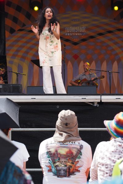 Lamia Bedioui (Tunesien/Griechenland) . Rudolstadt Festival . 2016 (Foto: Manuela Hahnebach)