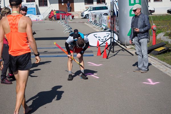 Südthüringentrail 2018 . Im Simson-Gewerbepark im Ziel: Benjamin Sperl