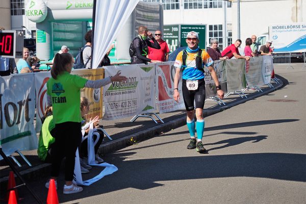 Südthüringentrail 2018 . Im Simson-Gewerbepark im Ziel: Kai Malzahn