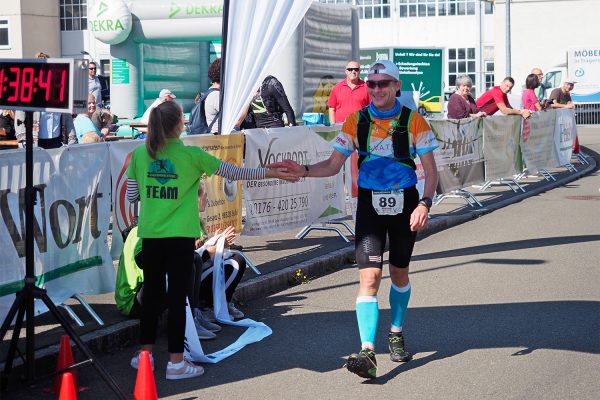 Südthüringentrail 2018 . Im Simson-Gewerbepark im Ziel: Kai Malzahn