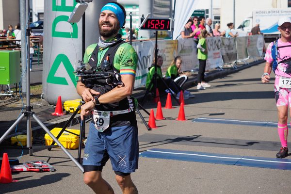 Südthüringentrail 2018 . Im Simson-Gewerbepark im Ziel: Marian Mielke