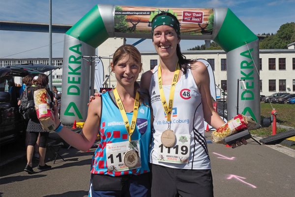 Südthüringentrail 2018 . Im Simson-Gewerbepark im Ziel: Kathrin Werner, Vera Brunner