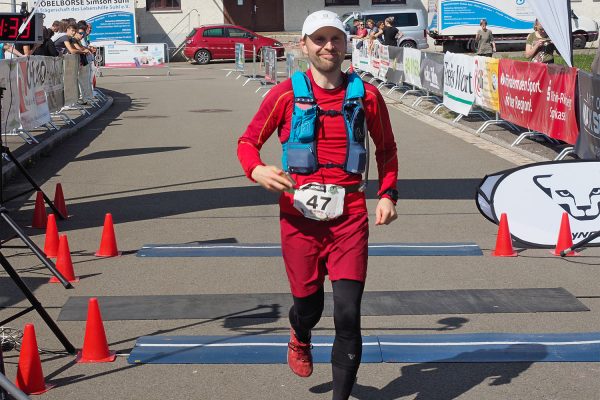 Südthüringentrail 2018 . Im Simson-Gewerbepark im Ziel: Christian Zeeh