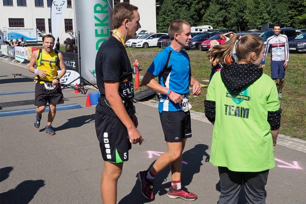 Südthüringentrail 2018 . Im Simson-Gewerbepark im Ziel