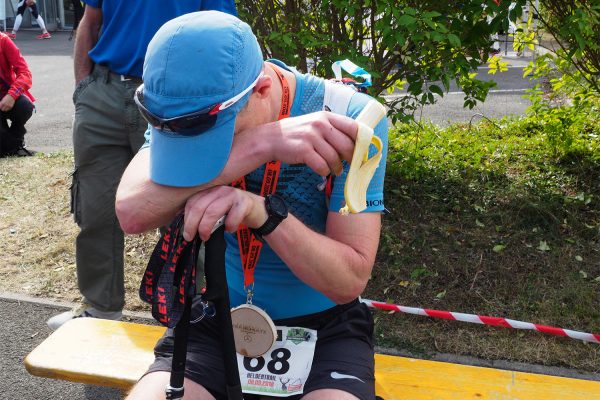 Südthüringentrail 2018 . Im Simson-Gewerbepark im Ziel: Steffen Radschuwait