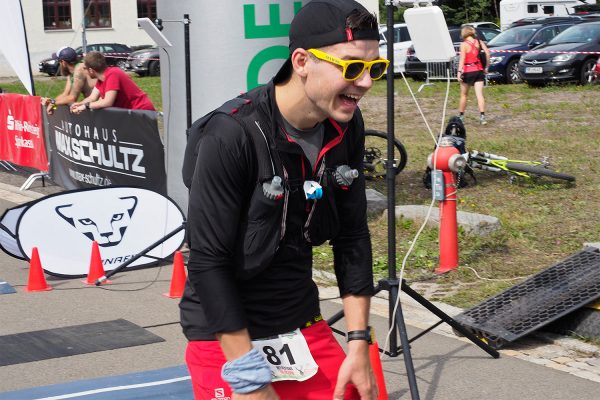 Südthüringentrail 2018 . Im Simson-Gewerbepark im Ziel: Jonas Knüpper