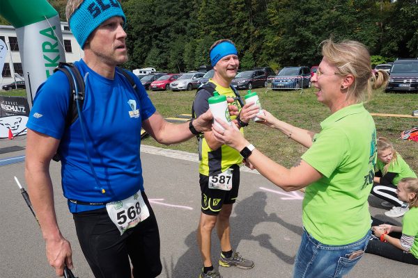 Südthüringentrail 2018 . Im Simson-Gewerbepark im Ziel: Michael Kohlstock + Jens Petarus