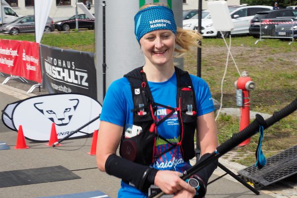 Südthüringentrail 2018 . Im Simson-Gewerbepark im Ziel: Maria Blauth