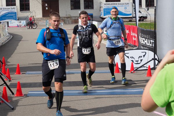 Südthüringentrail 2018 . Im Simson-Gewerbepark im Ziel: Matthias Damm, Costal Zentgraf + Wanja Schiefelbusch