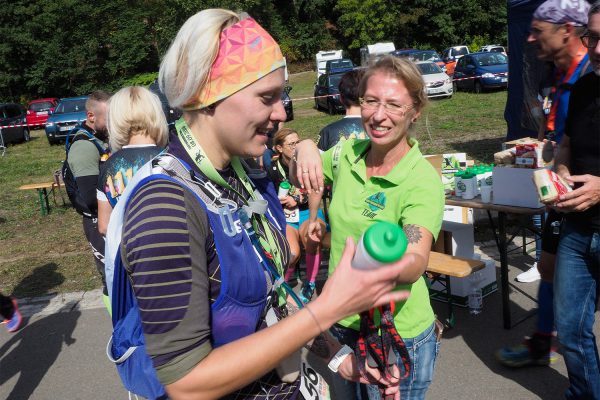 Südthüringentrail 2018 . Im Simson-Gewerbepark im Ziel: Julia Steitz