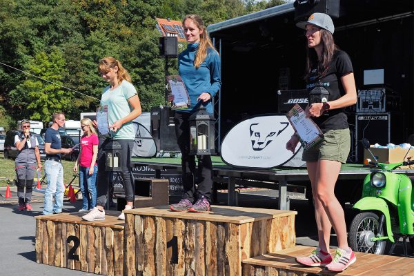 Südthüringentrail 2018 . Siegerehrung: Wichteltrail w: 2. Kathrin Werner, 1. Anne Gründler, 3. Vera Brunner