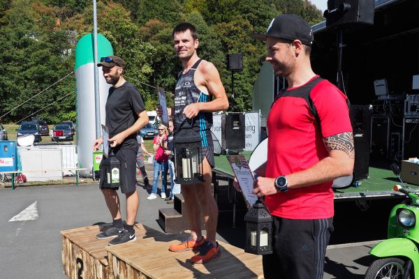 Südthüringentrail 2018 . Siegerehrung: Wichteltrail m: 2. Thomas Puhl, 1. Alexander Bauer, 3. Benjamin Keiderling