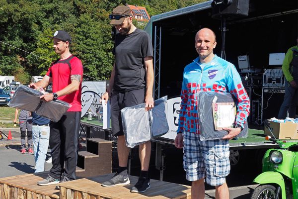 Südthüringentrail 2018 . Siegerehrung: Wichteltrail Men: 2. Benjamin Keiderling, 1. Thomas Puhl, 3. Jörg Schubert