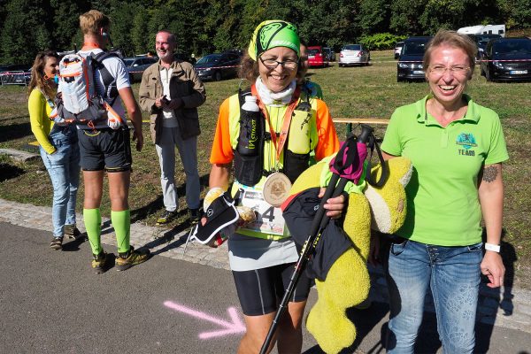 Südthüringentrail 2018 . Im Simson-Gewerbepark im Ziel: Cornelia Rohwedder