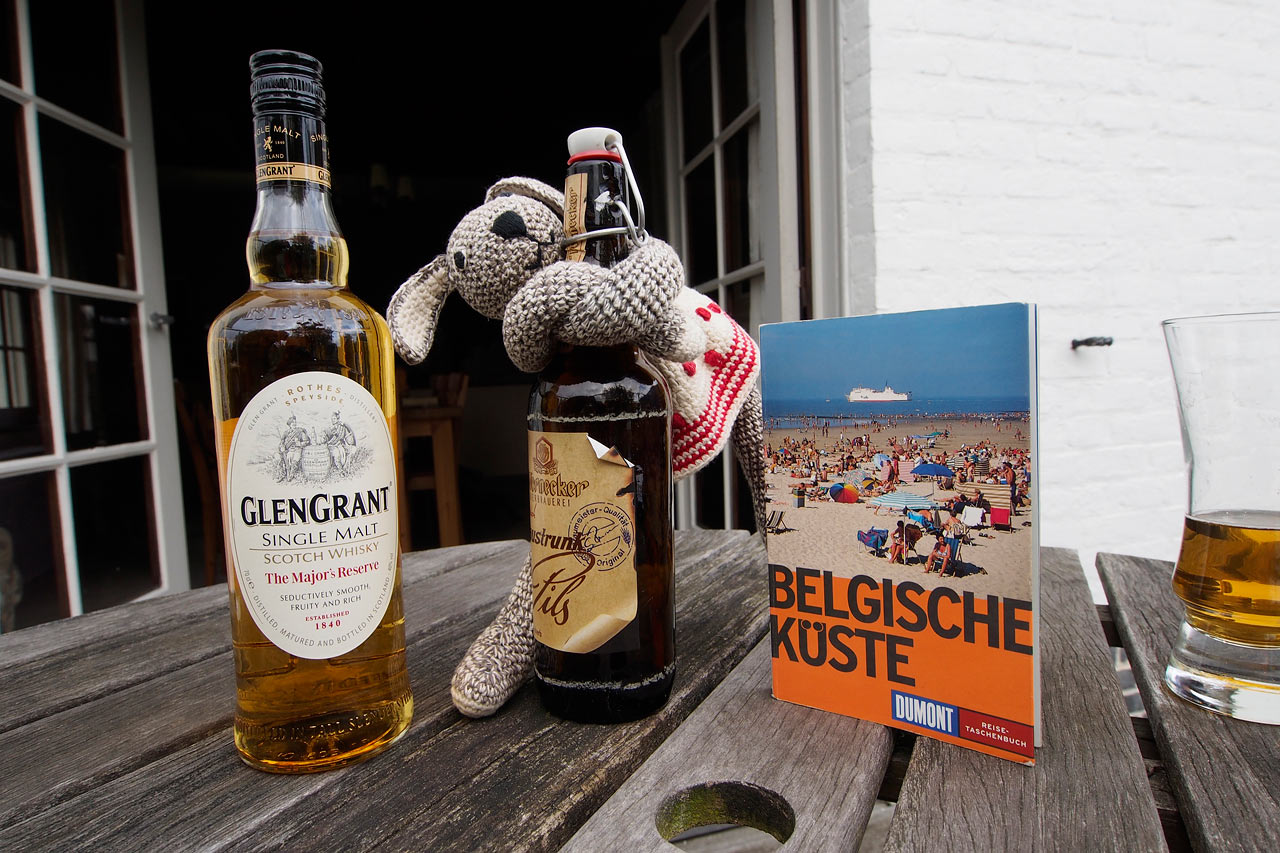 Hasel auf Reisen . Koksiijde . Fotoclubtour Flandern 2013 (Foto: Andreas Kuhrt)