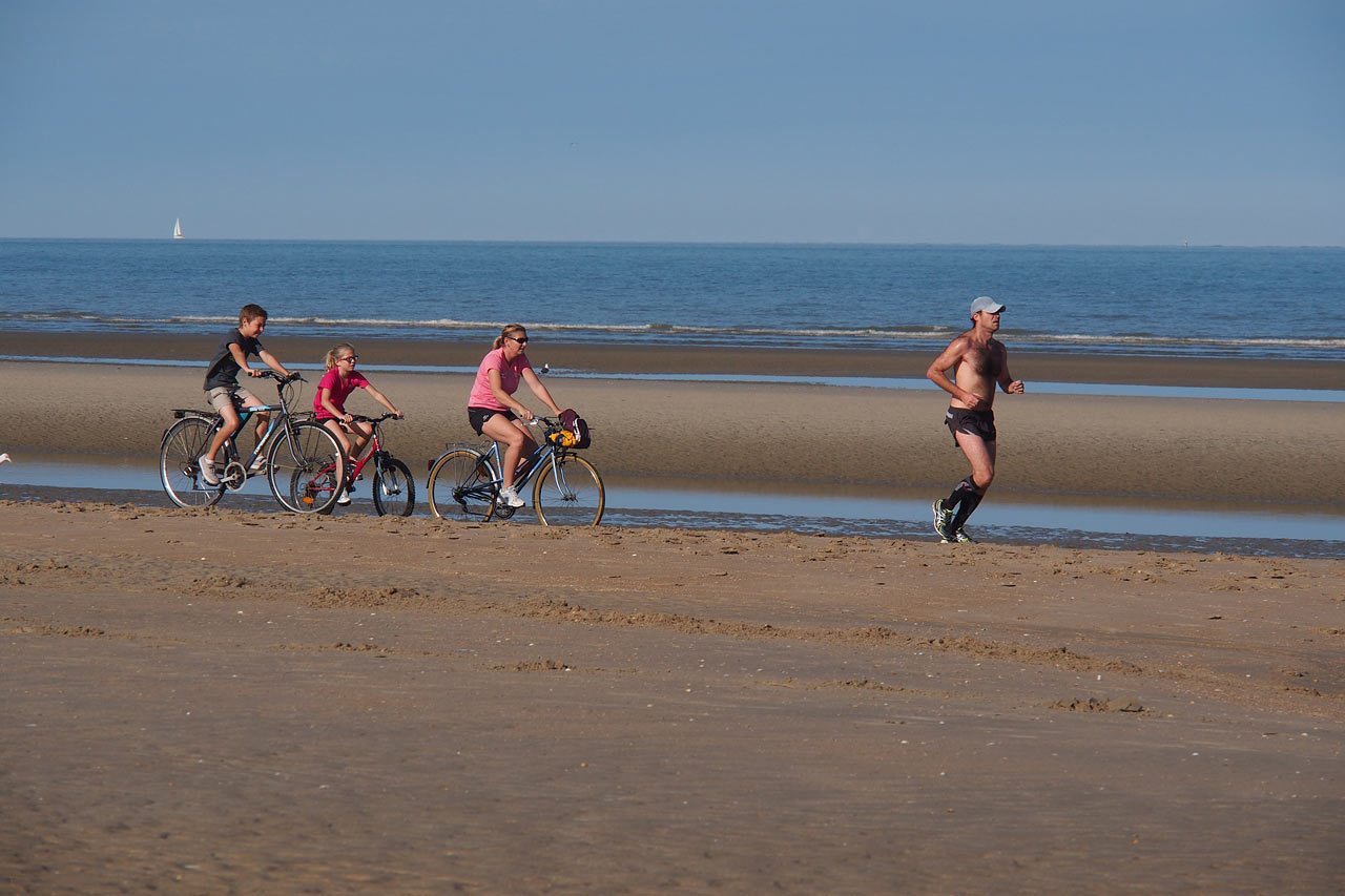 Am Strand von Sint Idesbald . Koksijde . Fotoclubtour Flandern 2013 (Foto: Manuela Hahnebach)