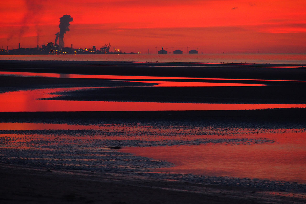 Abend am Strand von Sint Idesbald (Blick nach Dünkirchen) . Fotoclubtour Flandern 2013 (Foto: Andreas Kuhrt)