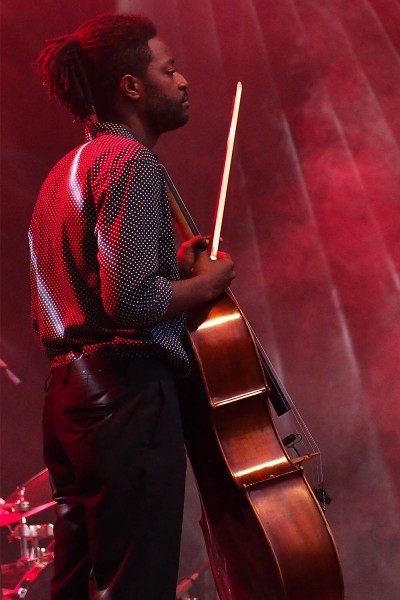 Malmcolm Parson . Rhiannon Giddens (USA) . TFF . Rudolstadt . 2015 (Foto: Andreas Kuhrt)