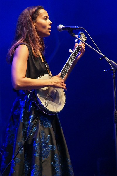 Rhiannon Giddens (USA) . TFF . Rudolstadt . 2015 (Foto: Andreas Kuhrt)