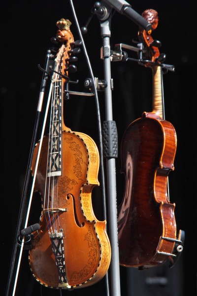 Hardangerfideln . Valkyrien Allstars (Norwegen) . TFF . Rudolstadt . 2015 (Foto: Andreas Kuhrt)