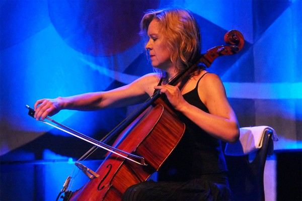 Cellistin . Vassvik (Norwegen) . TFF . Rudolstadt . 2015 (Foto: Andreas Kuhrt)