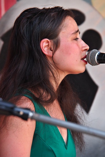 Mariana Frenk (Moldawien/Dortmund) . Kapelsky & Marina (Dortmund) . TFF . Rudolstadt . 2015 (Foto: Andreas Kuhrt)