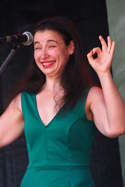 Mariana Frenk (Moldawien/Köln) . Kapelsky & Marina (Dortmund) . TFF . Rudolstadt . 2015 (Foto: Andreas Kuhrt)