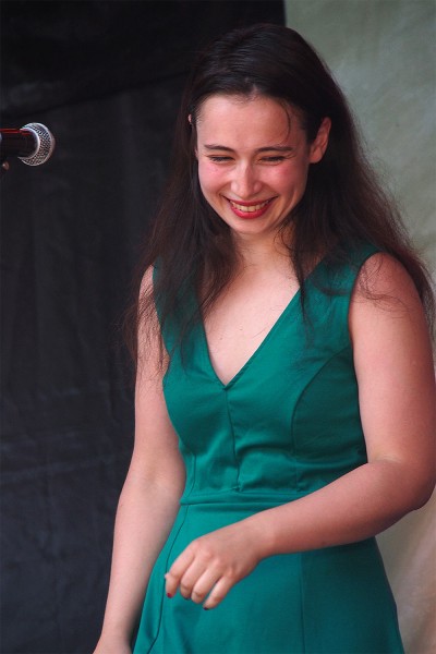 Mariana Frenk (Moldawien/Dortmund) . Kapelsky & Marina (Dortmund) . TFF . Rudolstadt . 2015 (Foto: Andreas Kuhrt)