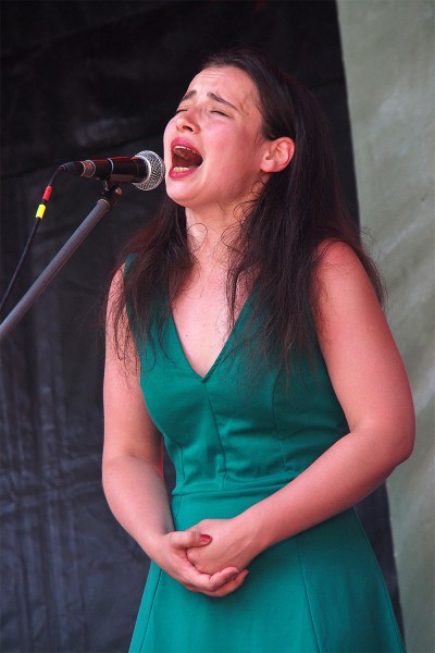 Mariana Frenk (Moldawien/Dortmund) . Kapelsky & Marina (Dortmund) . TFF . Rudolstadt . 2015 (Foto: Andreas Kuhrt)