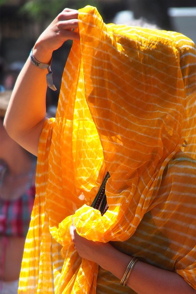 Mädchen mit gelbem Tuch . TFF . Rudolstadt . 2015 (Foto: Andreas Kuhrt)