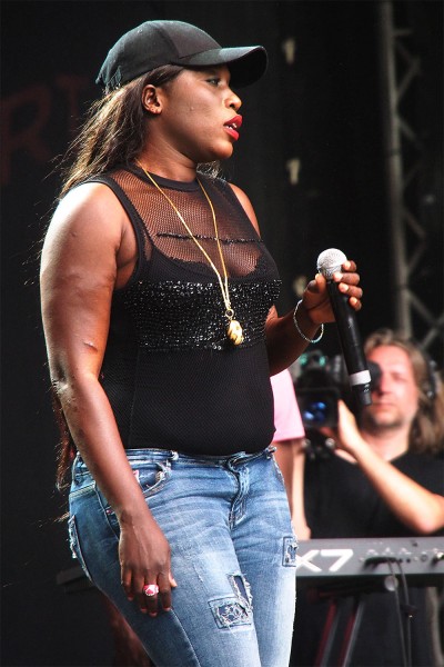 Mbene Diatta Seck . Mark Ernestus' Ndagga Rgythm Force (Senegal) . TFF . Rudolstadt . 2015 (Foto: Andreas Kuhrt)