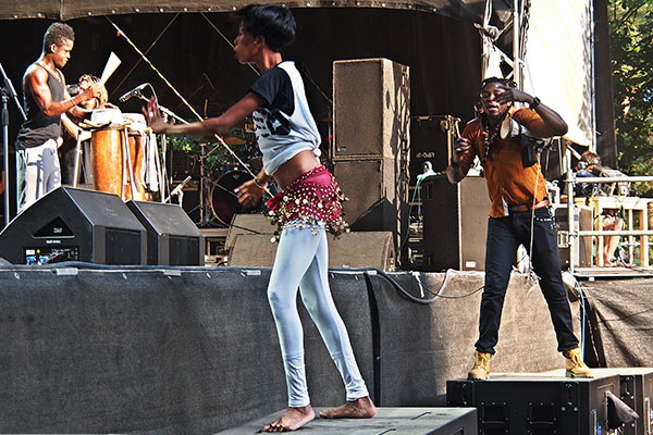 Mark Ernestus' Ndagga Rgythm Force (Senegal) . TFF . Rudolstadt . 2015 (Foto: Andreas Kuhrt)