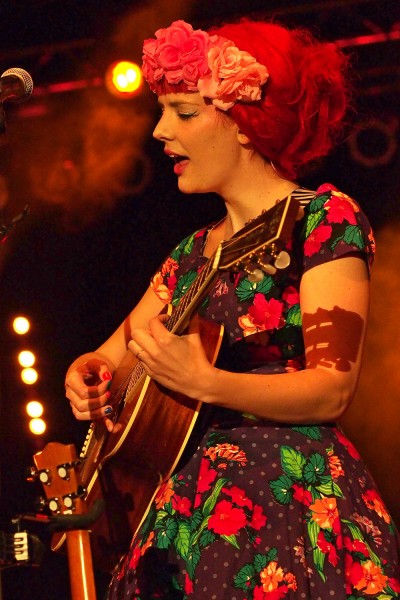 Gabby Young (England) . Kulturarena Jena . 2015 (Foto: Andreas Kuhrt)