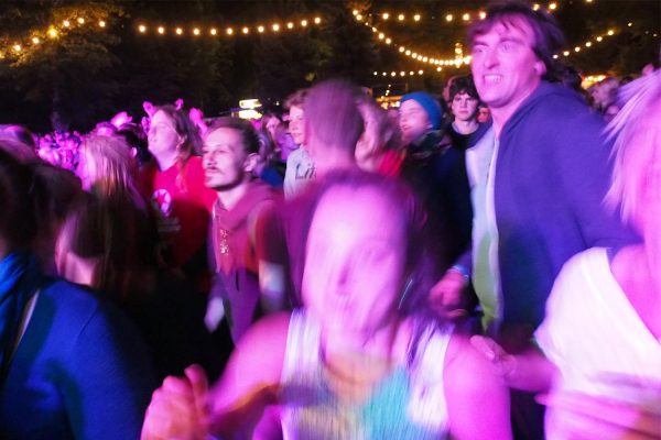 Publikum bei Dobranotch . Rudolstadt Festival . 2016 (Foto: Andreas Kuhrt)