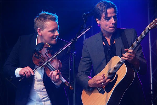 Harald Haugaard & Mikkel Grue (Dänemark) . Rudolstadt Festival . 2016 (Foto: Andreas Kuhrt)