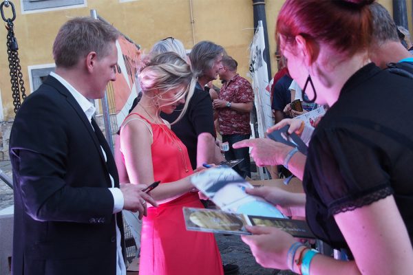 Signierstunde . Harald Haugaard & Helene Blum (Dänemark) . Rudolstadt Festival . 2016 (Foto: Andreas Kuhrt)