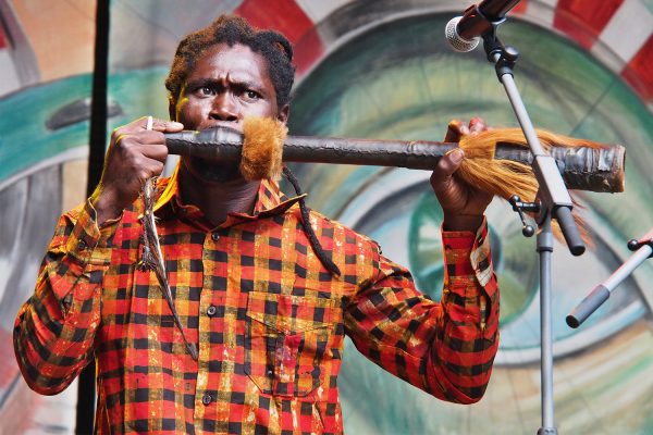 Abaadongo Adontanga (Dorgo, Tanz, Gesang) . King Ayisoba (Ghana) . Rudolstadt Festival . 2016 (Foto: Andreas Kuhrt)