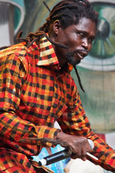 Abaadongo Adontanga (Dorgo, Tanz, Gesang) . King Ayisoba (Ghana) . Rudolstadt Festival . 2016 (Foto: Andreas Kuhrt)