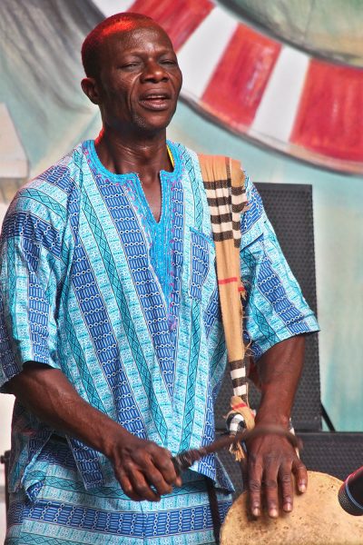 Gemeka Akligilalatanda (Dundun, Guluku) . King Ayisoba (Ghana) . Rudolstadt Festival . 2016 (Foto: Andreas Kuhrt)