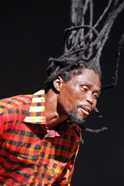 Abaadongo Adontanga (Dorgo, Tanz, Gesang) . King Ayisoba (Ghana) . Rudolstadt Festival . 2016 (Foto: Andreas Kuhrt)