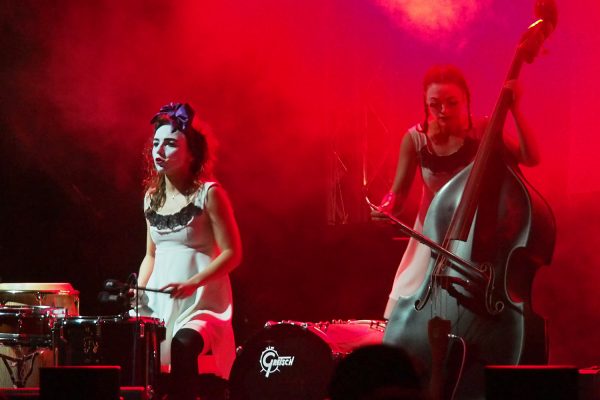 Tanya Gavrilyuk & Ruslana Khazipova . Dakh Daughters (Ukraine) . Rudolstadt Festival . 2016 (Foto: Andreas Kuhrt)