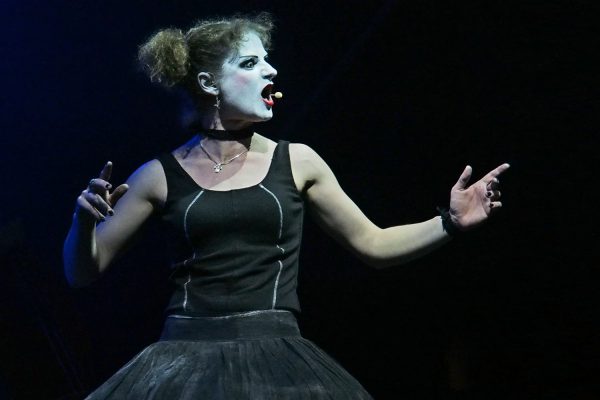 Natalka Halanevych . Dakh Daughters (Ukraine) . Rudolstadt Festival . 2016 (Foto: Andreas Kuhrt)