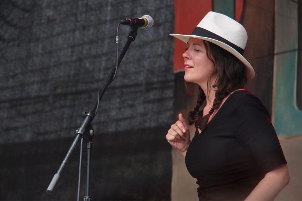 Alejandra Ribera (Kanada) . Rudolstadt Festival . 2016 (Foto: Andreas Kuhrt)