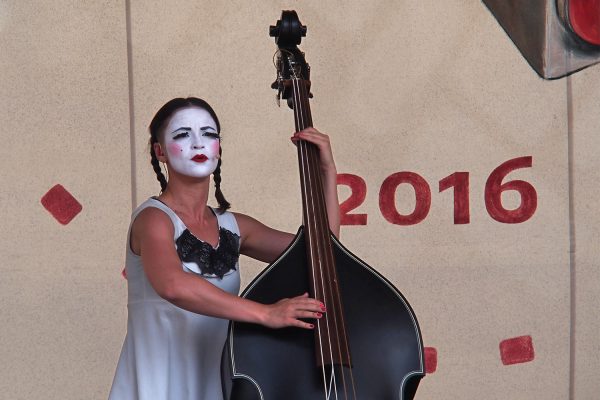 Ruslana Khazipova . Dakh Daughters (Ukraine) . Rudolstadt Festival . 2016 (Foto: Andreas Kuhrt)