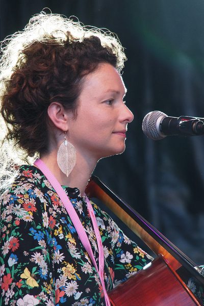 Beth Porter . Emily Portman & The Coracle Band (England) . Rudolstadt Festival . 2016 (Foto: Andreas Kuhrt)