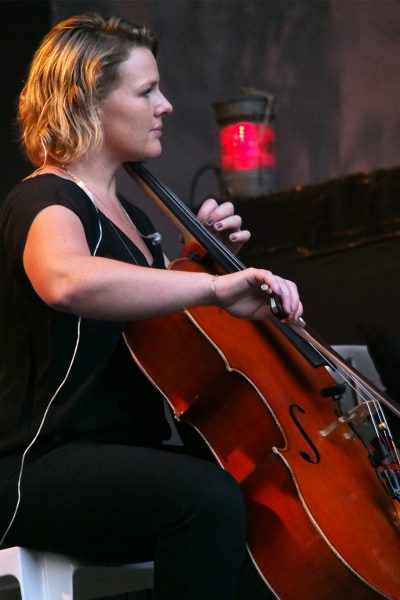 Paula Hughes . Glen Hansard & Band (Irland) . Rudolstadt Festival . 2016 (Foto: Andreas Kuhrt)