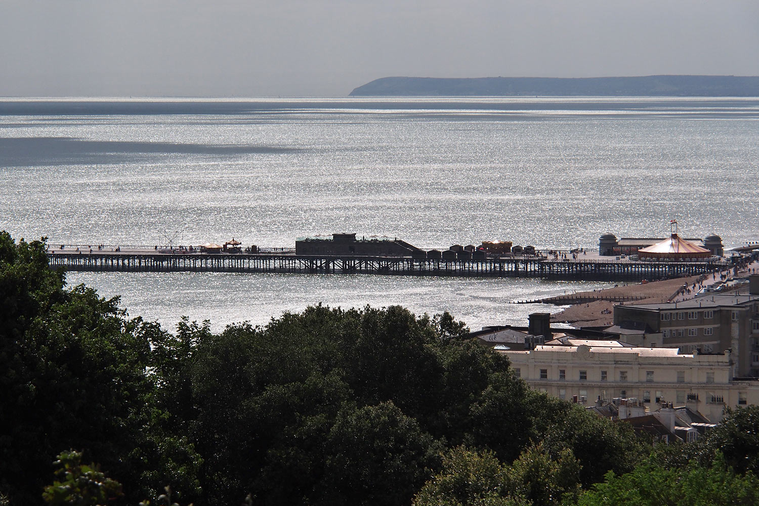 West Hill Aussicht auf die Pier . Hastings . England (Foto: Andreas Kuhrt 2016)
